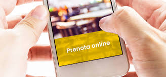 PRENOTA UN TAVOLO
