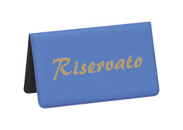 PRENOTA UN TAVOLO