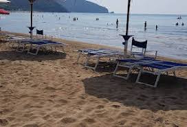 La Grotta dei Delfini